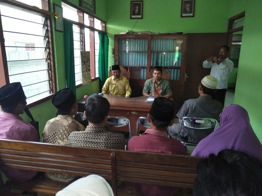 NIKAH MASSAL PERINGATAN HUT RI KE - 72