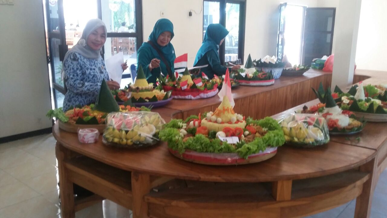 Lomba Tumpeng HUT Ke-72 Republik Indonesia