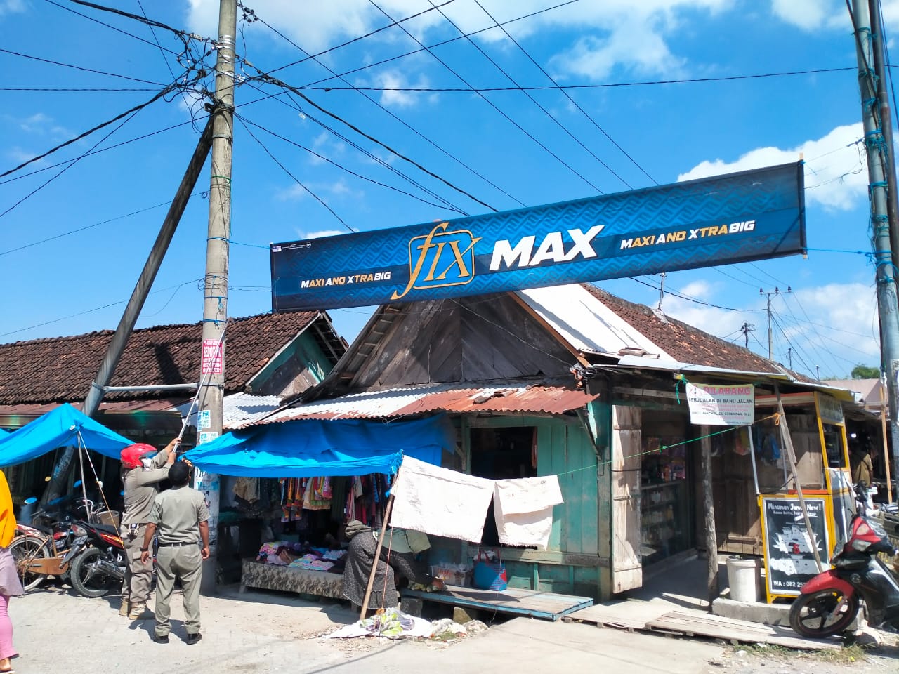 PENERTIBAN BANNER LIAR