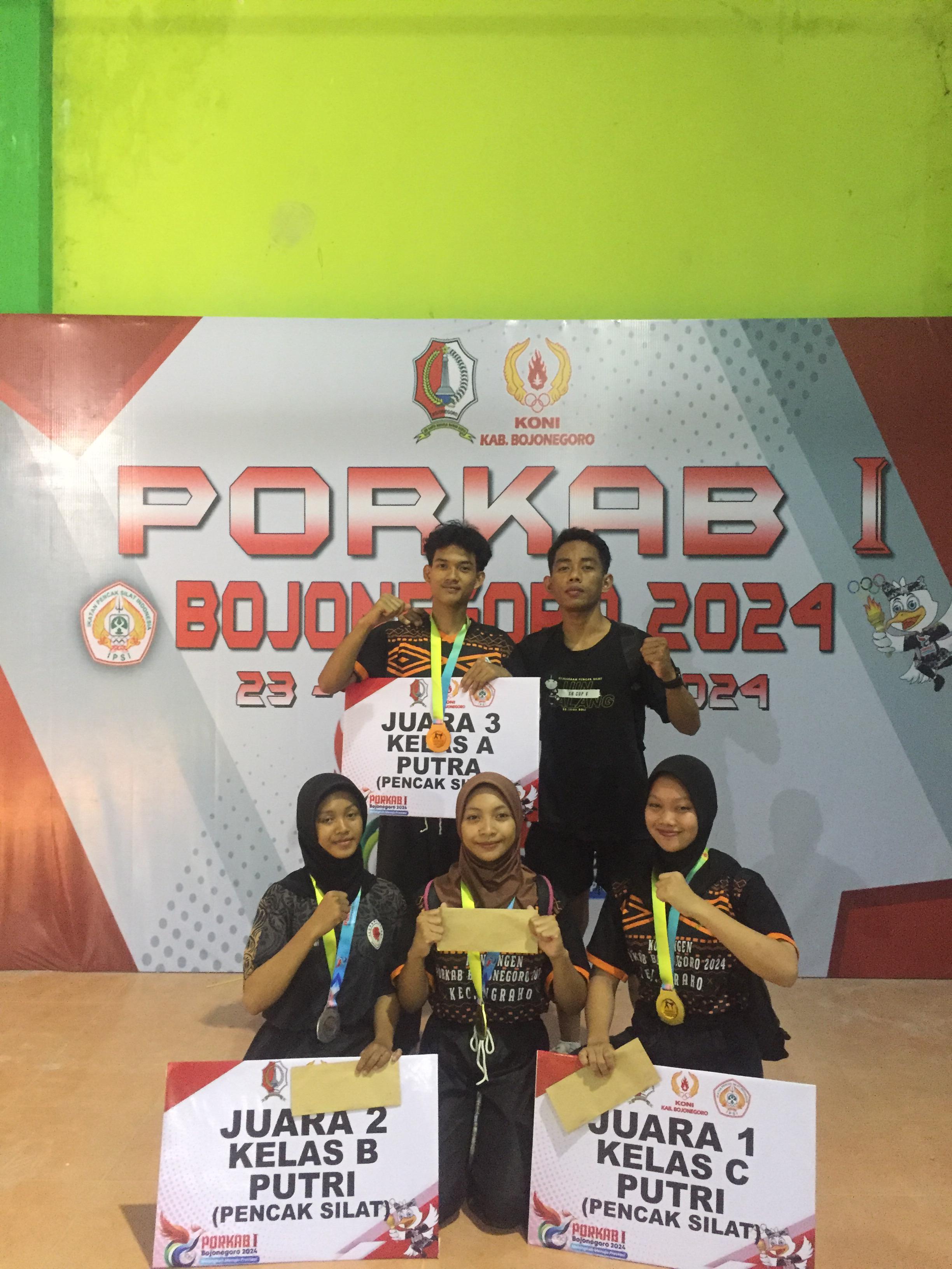 2 EMAS DARI CABOR PENCAK SILAT