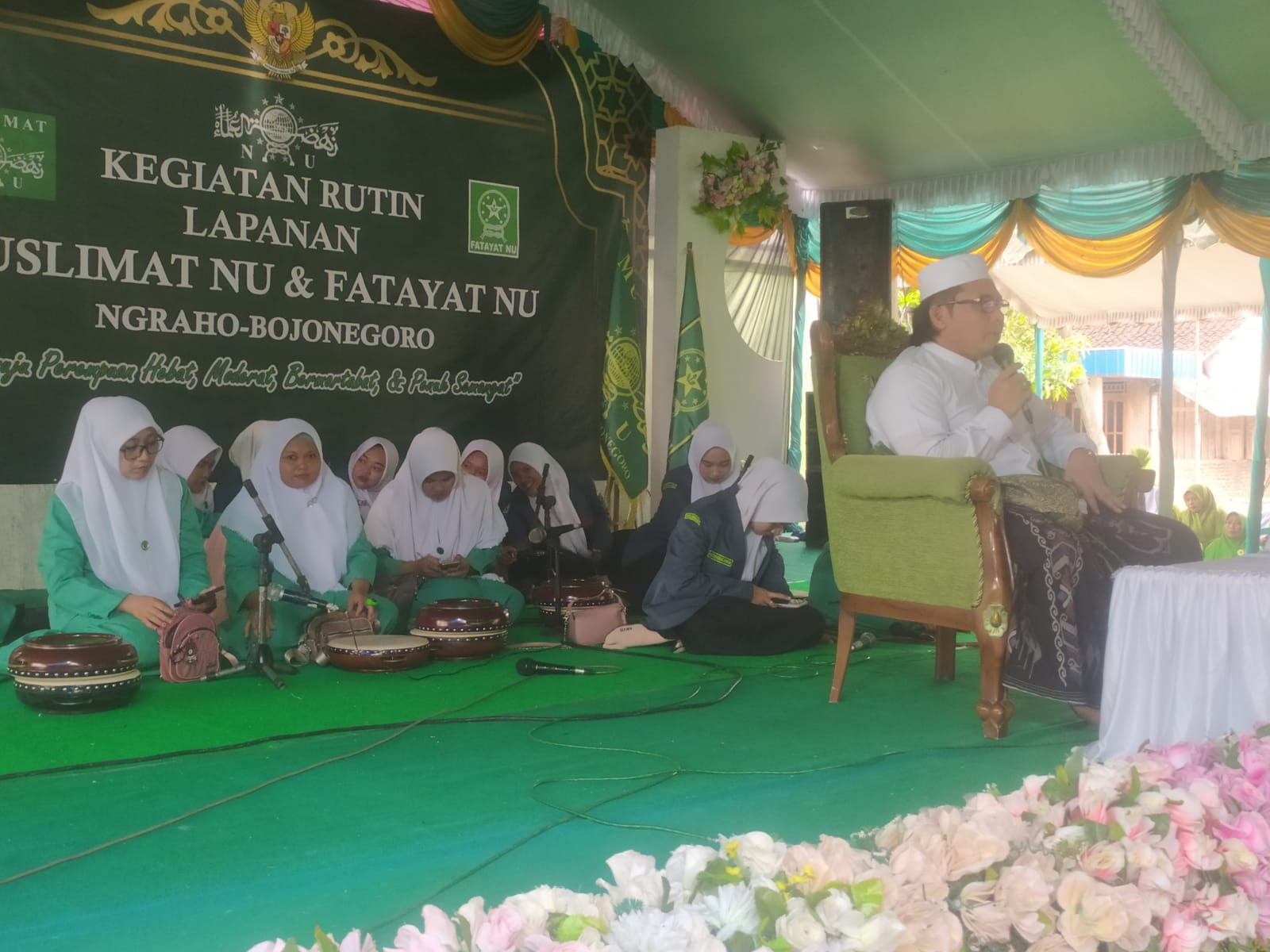 Lapanan Muslimat NU dan  Fatayat NU