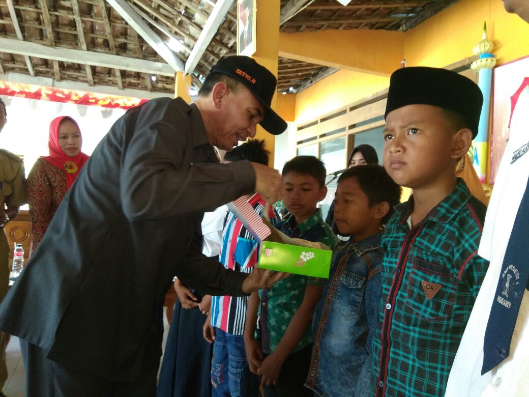 Santunan Anak Yatim Piatu di Desa Mojorejo