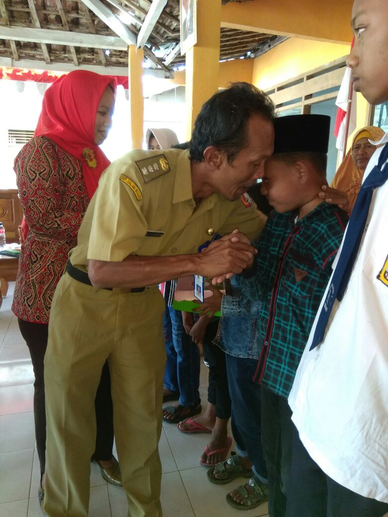 Santunan Anak Yatim Piatu di Desa Mojorejo
