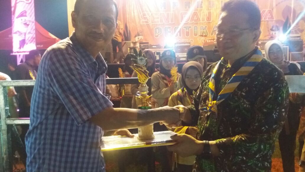 Penganugerahan Trophy dan Penghargaan Lomba GBB