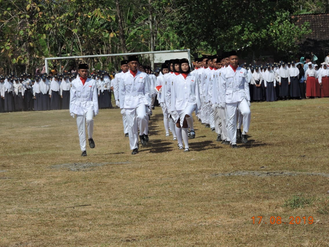 HUT RI KE 74