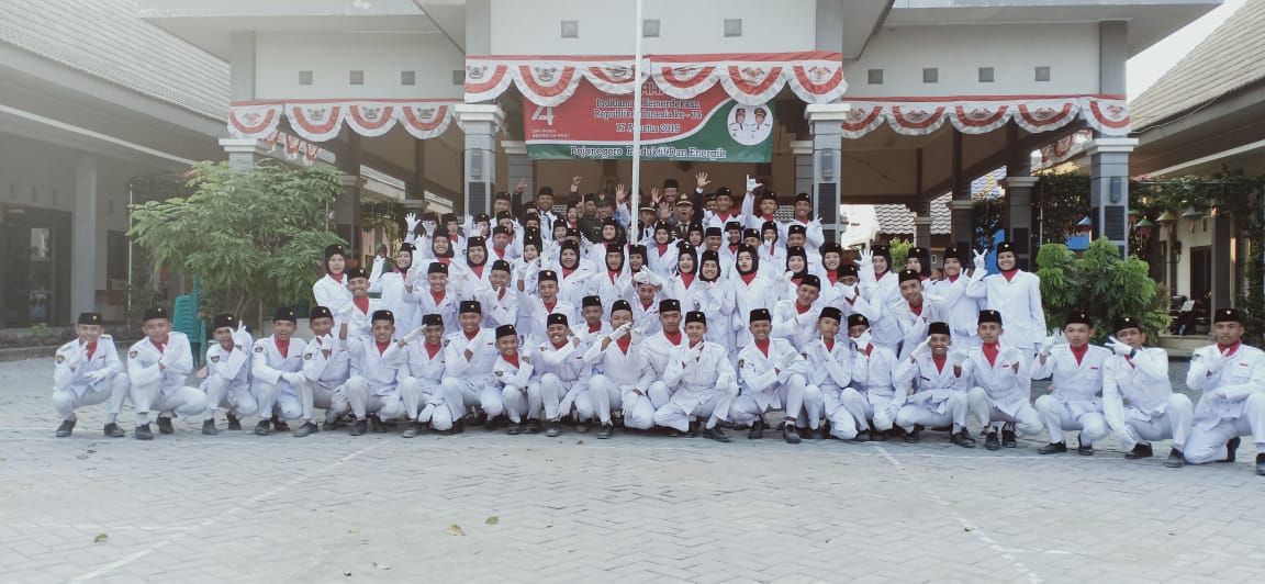 HUT RI KE 74