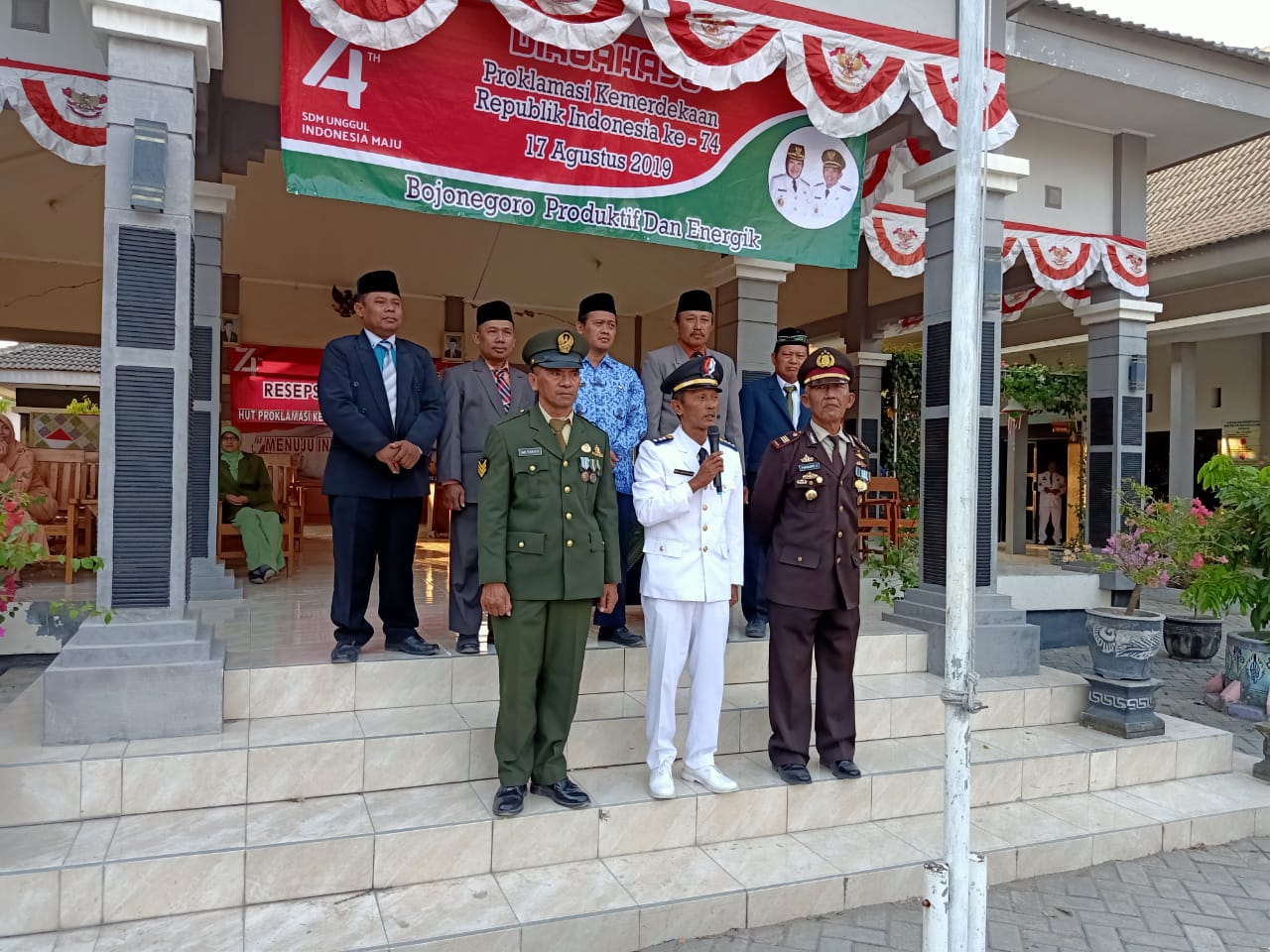HUT RI KE 74